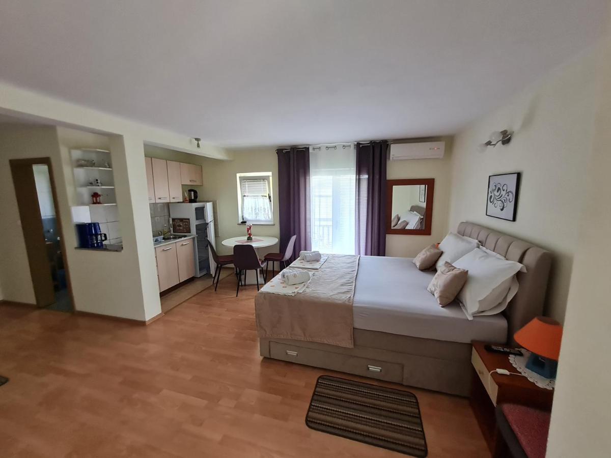 Apartments Bosnjak Шибеник Екстер'єр фото