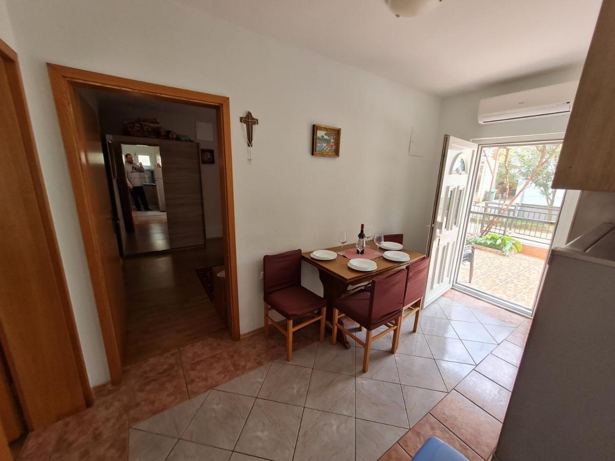 Apartments Bosnjak Шибеник Екстер'єр фото